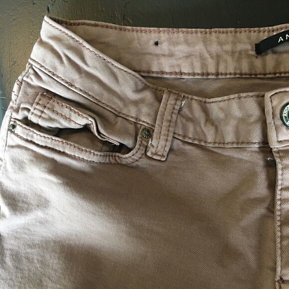 #118 DUSTY ROSE SUPER DISTRESSED RAW HEM PANTS - Picture 9 of 9